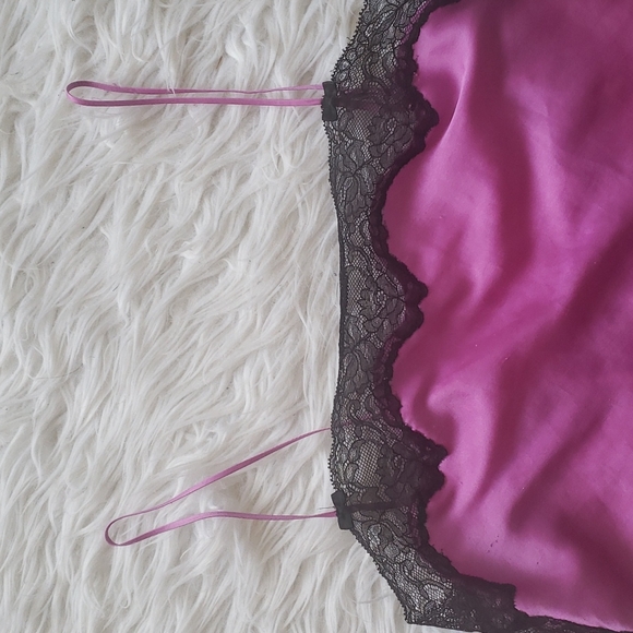 Victoria's Secret satin & lace slip - Picture 5 of 7